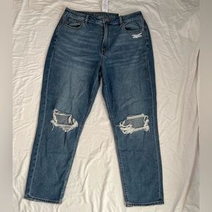 AE Mom Jean